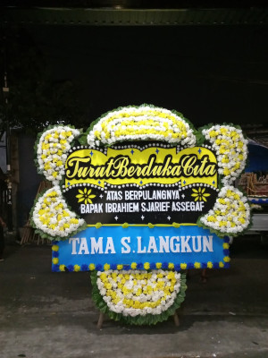 Papan Bunga Duka di Salak
